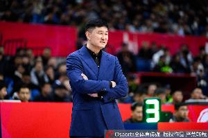苏群指出：杜锋目前主要精力投入于粤BA赛事，该赛事在广东省备受重视
