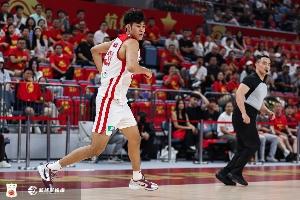 媒体人透露：国王曾仔细评估年轻国手王浩然，他曾被列入次轮选秀名单