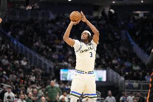 美媒称：猛龙或成特纳潜在目的地，可搭档巴恩斯填补5号位空缺
