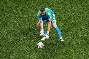 乌奈·西蒙超越卡西，成为世界杯最长连续不失球西班牙门将