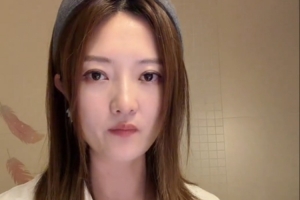 荒唐!球馆员工女生投篮时设障 致其脚踝韧带断裂