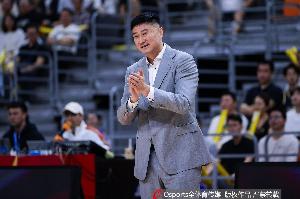 苏群透露：杜锋下赛季或不再执掌广东男篮教鞭，俱乐部倾向于聘请外籍教练
